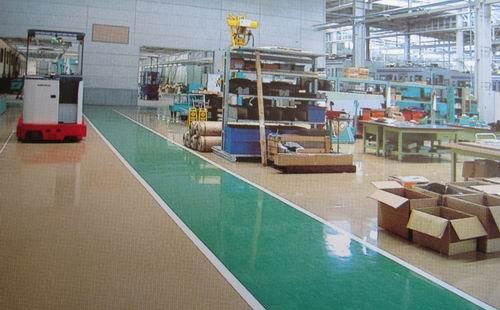 应该如何预防萨迦环氧地坪出现发白的现象